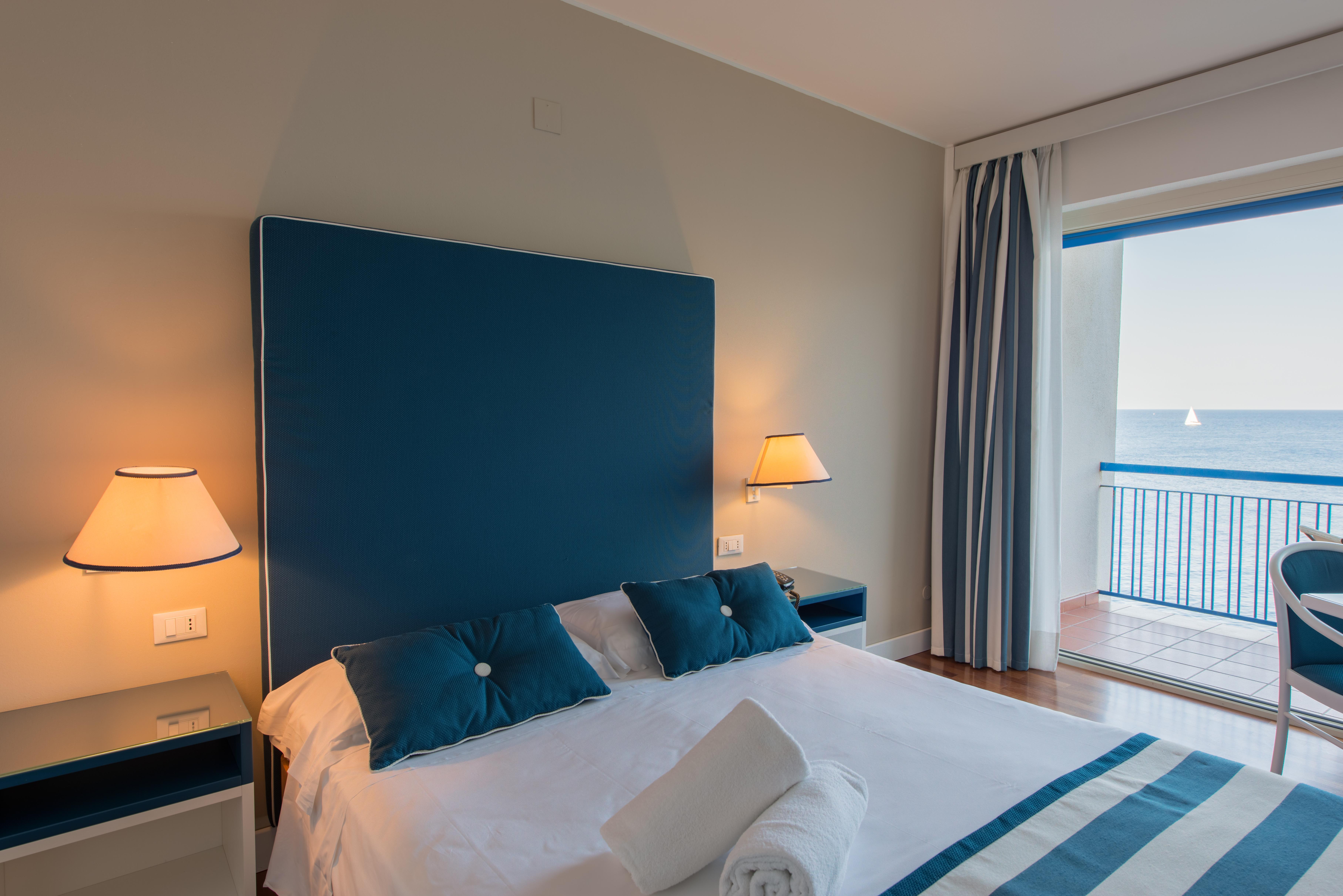 Splendid Hotel La Torre Мондело Екстериор снимка