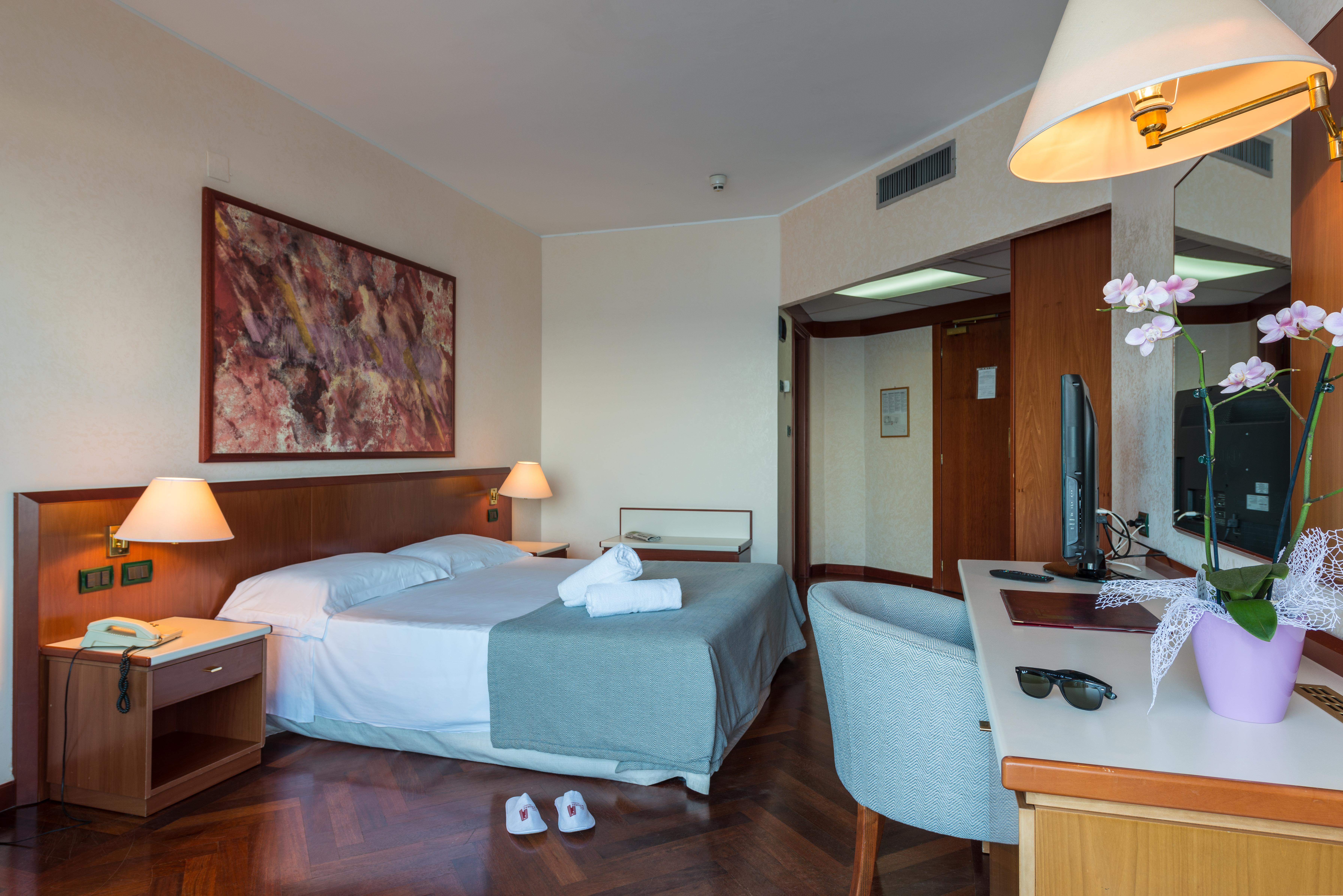 Splendid Hotel La Torre Мондело Екстериор снимка