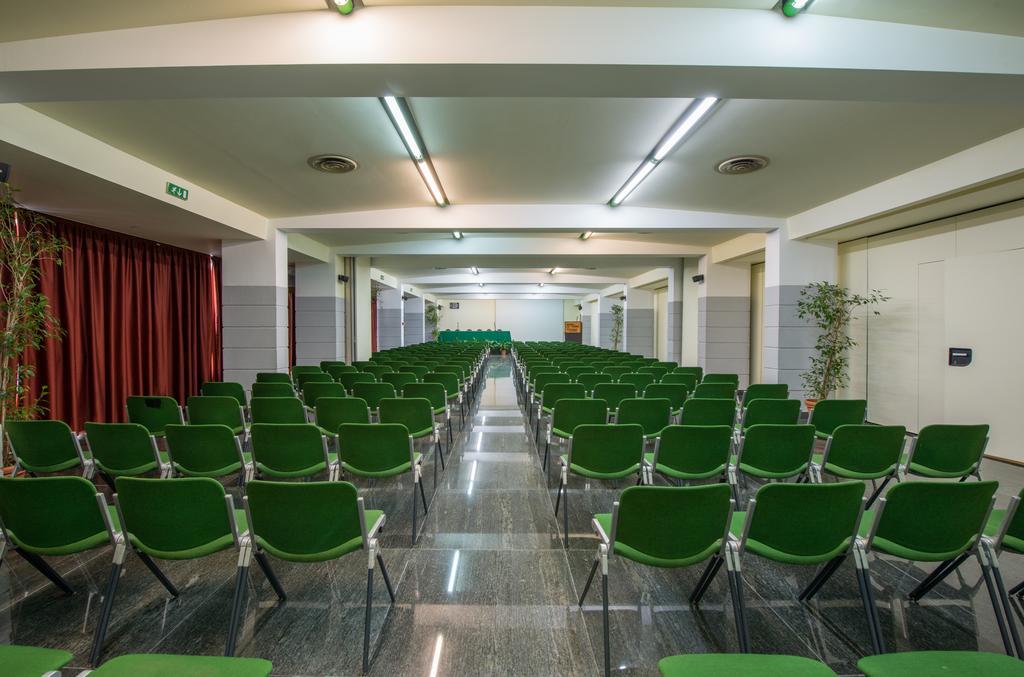 Splendid Hotel La Torre Мондело Екстериор снимка