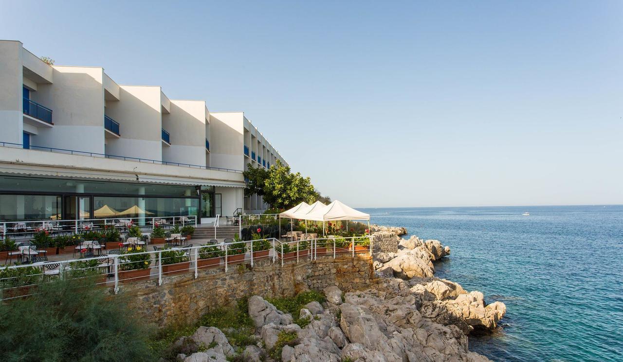 Splendid Hotel La Torre Мондело Екстериор снимка