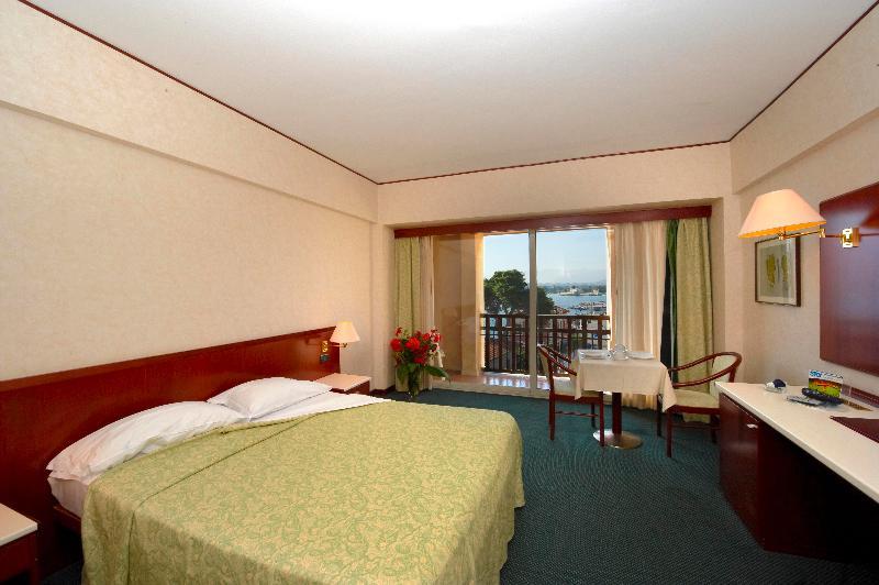 Splendid Hotel La Torre Мондело Екстериор снимка